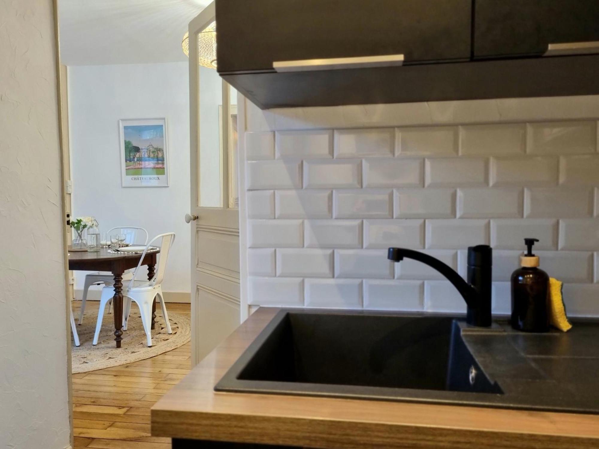 Ferienhaus La Jeannette - Proche Gare-centre, 2 Lits, Terrasse Châteauroux